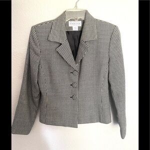 SAKS FITH AVENUE FOLIO COLLECTION houndstooth print button up blazer size 2